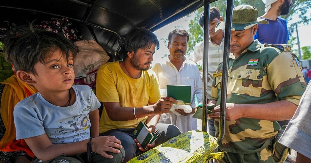 537 Pakistanis Leave India After Visa Deadline Amid Rising Tensions