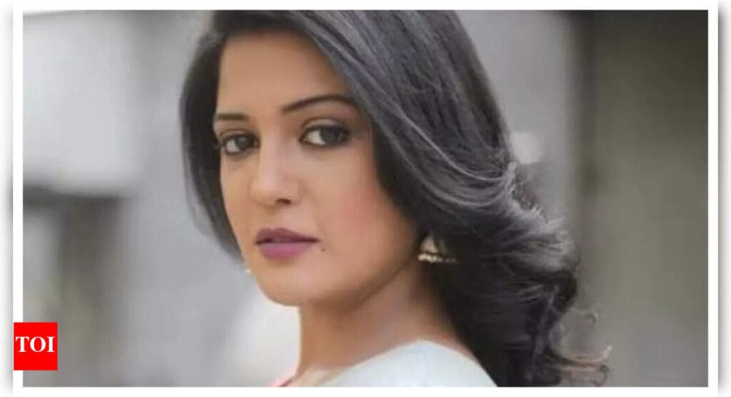 Actress Gulki Joshi's Chilling Encounter at an IPL Event