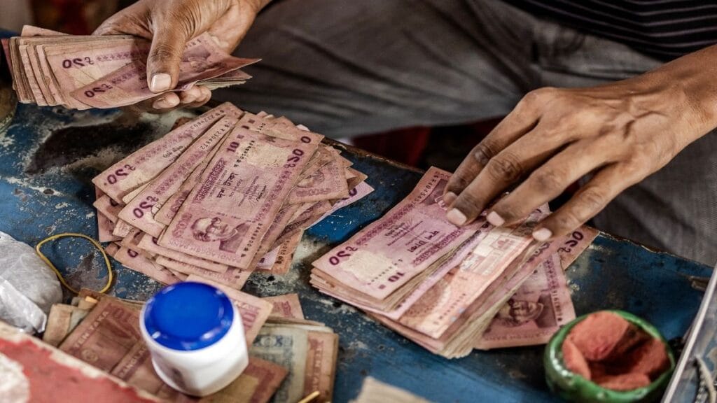 Currency Crisis in Bangladesh: Why is it hard to find takas?