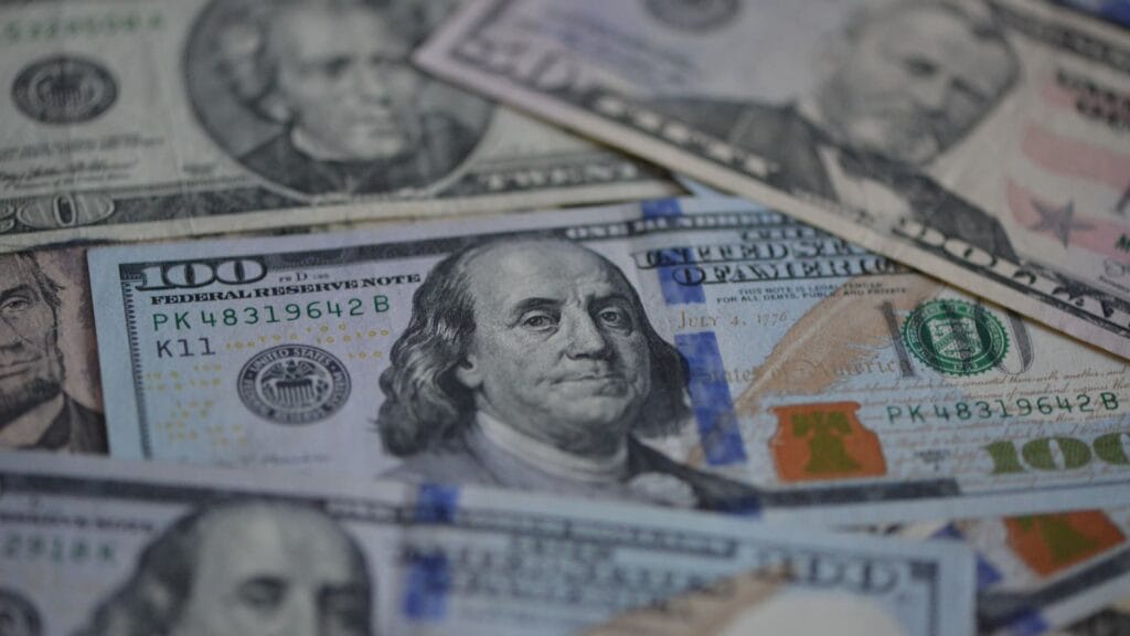 Dollar Dips Despite Trump's Trade Moves