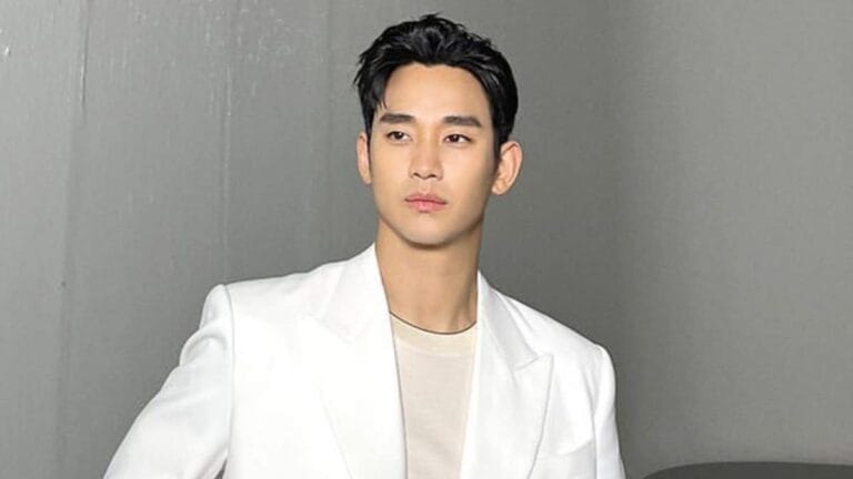 Kim Soo Hyun Gets Support from Chinese Fans Amid Dating Scandal