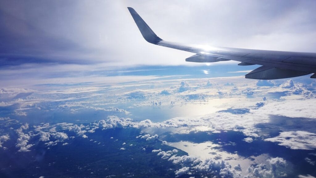 Pakistan Closes Airspace to Indian Airlines, Disrupting Hundreds of Flights