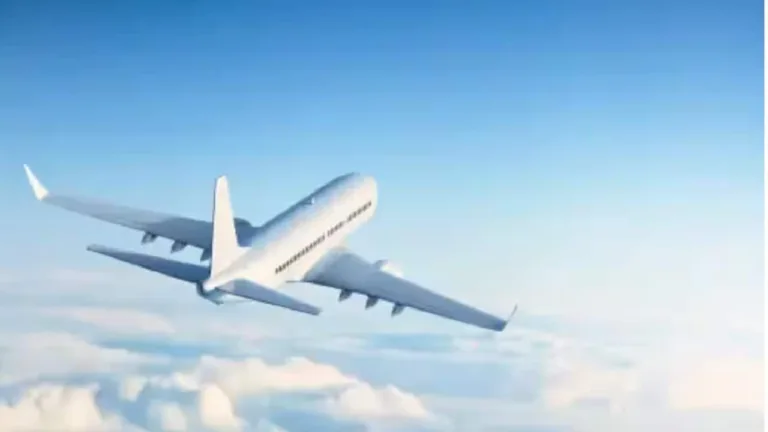 Airspace Showdown: India and Pakistan Extend Airline Bans