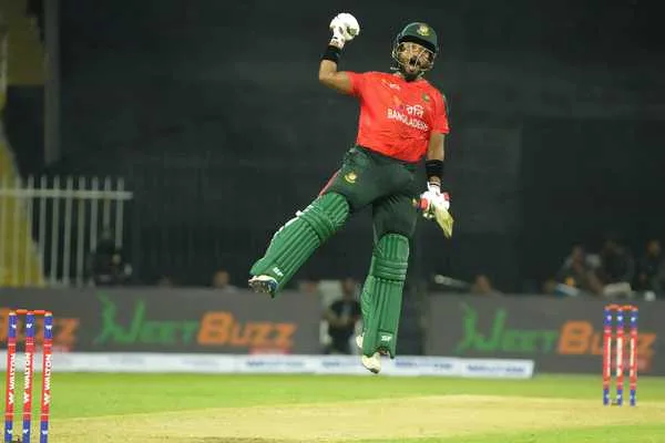 Bangladeshi Star Emon Achieves Historic T20 Century