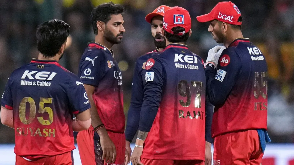 RCB, Playoffs Ke Liye Tayyar!  क्या  Abhi bhi  Nikal Sakte Hain?