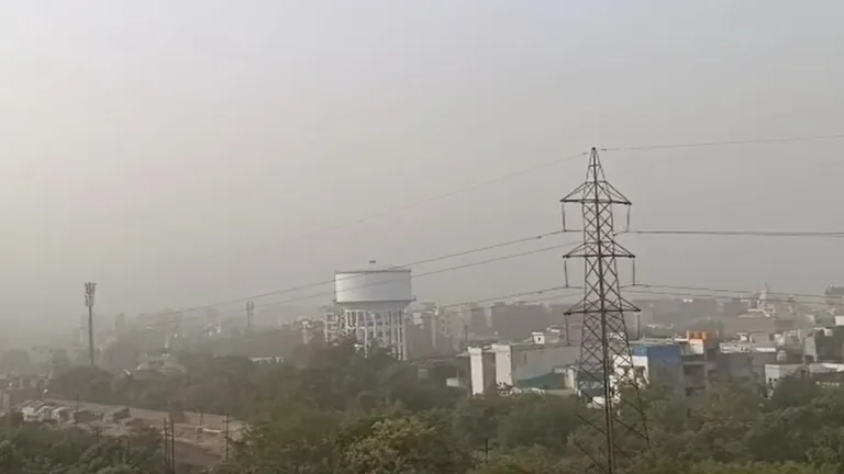 Delhi-NCR Swept by Dust Storm, Air Quality Takes a Hit