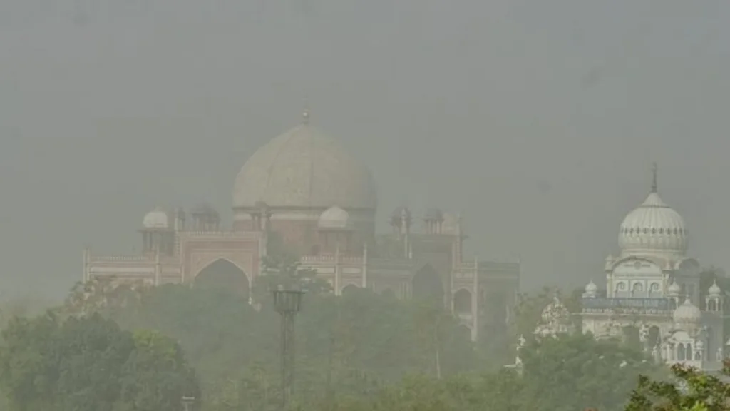 Delhi-NCR Woke Up to a Hazy Morning: What Caused It?