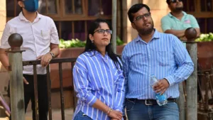 Experts Recommend 3 Stocks Under ₹100 to Buy Today