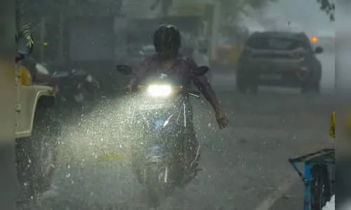भारत में भारी बारिश, तूफान और तेज हवाओं के लिए IMD ने जारी किया ऑरेंज अलर्ट!