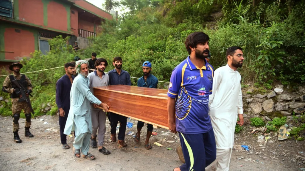 India and Pakistan Engage in Military Strikes, Raising Fears of Wider Conflict