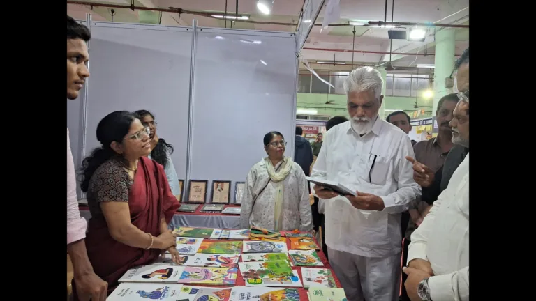 Maharashtra Pauses Hindi as Compulsory Third Language in Schools