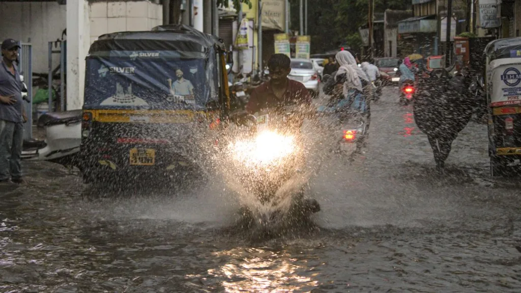 Maharashtra Welcomes Monsoon Early: A First in 35 Years!
