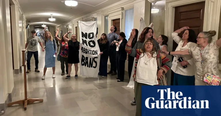 Missouri Republicans Seek to Overturn Voters' Abortion Rights Amidst Protests