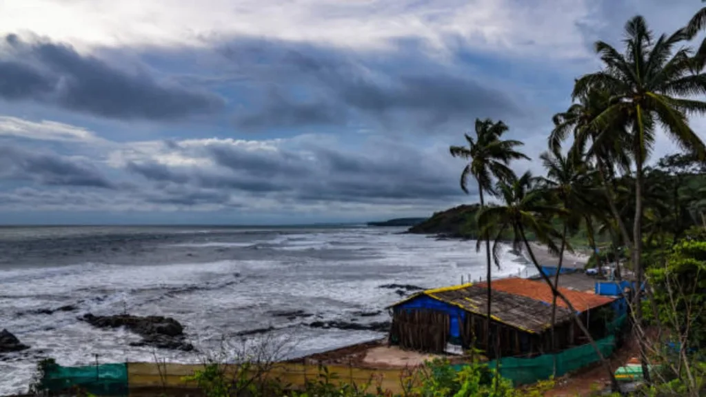 Monsoon Arrives Early in Kerala, Heavy Rains Forecast Across South India