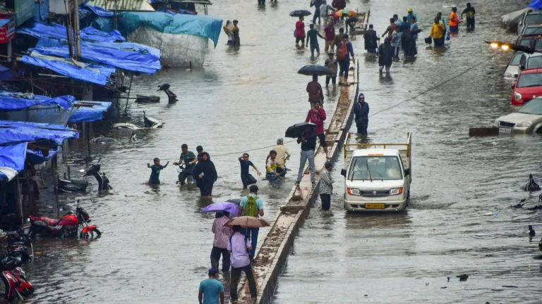 Mumbai Braces for Early Monsoon: 5 Rescued After Hills Turn Dangerous