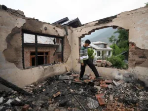 Pakistan PM Promises Retaliation Following India's Attack