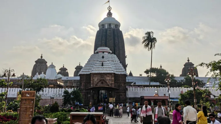 Puri Temple Servitor Served Notice for Alleged Use of Sacred Wood in West Bengal Shrine
