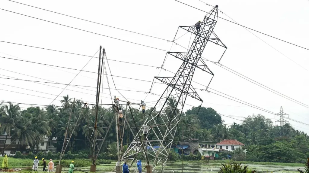 Red Alert for Goa and Coastal Maharashtra: IMD Warns of 'Very Heavy Rainfall'