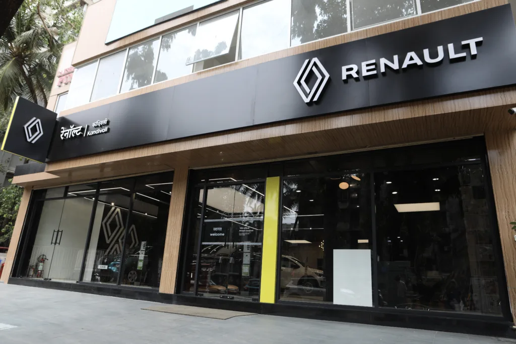 Renault Revamps Retail Experience with Modern 'R Store' in Mumbai