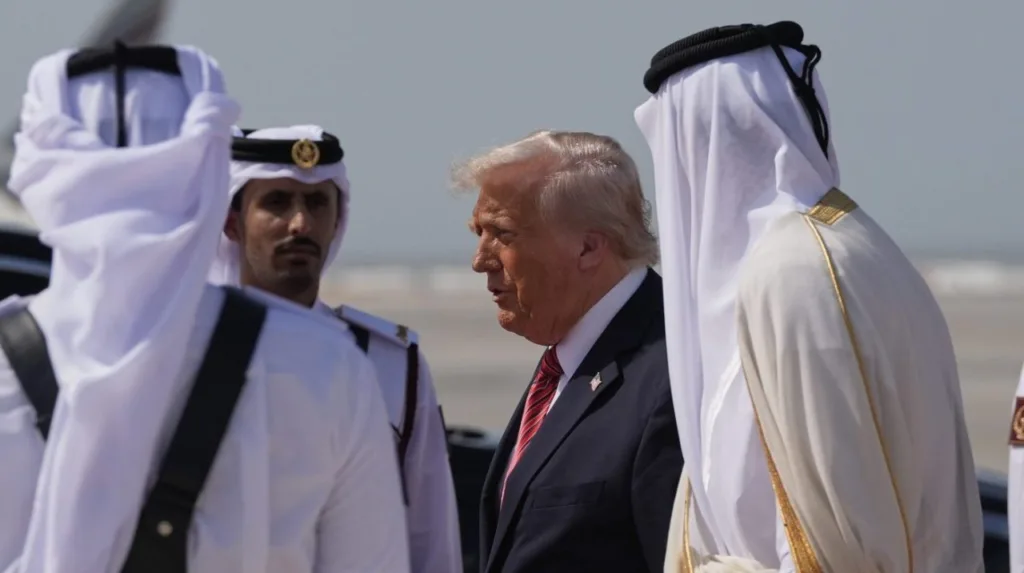 Trump Stands by Qatar Jet Gift, Calls Criticism 'Radical Left Story'