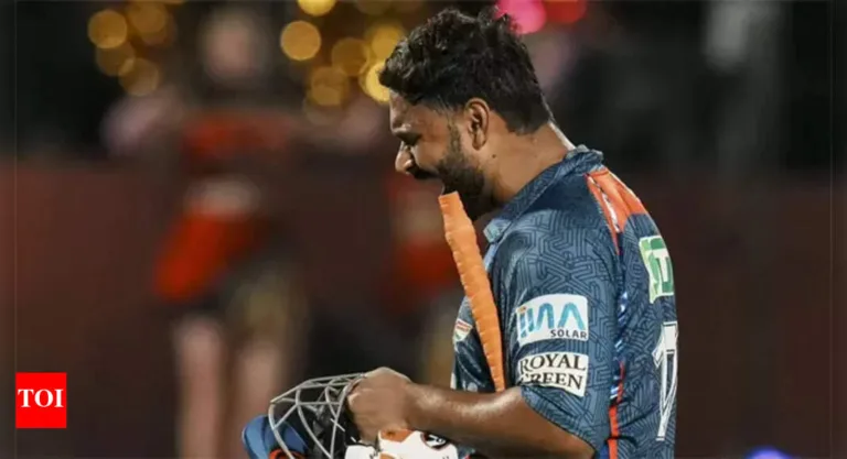 Virender Sehwag Advises Rishabh Pant to Seek Dhoni's Guidance