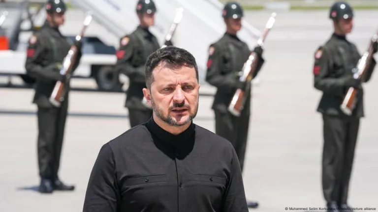 Zelenskyy Slams Putin for Skipping Turkey Talks